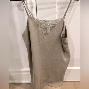 Ladies H&M Ladies 6 Tank-top with Lace on Front-Beautiful Colour Great Cond